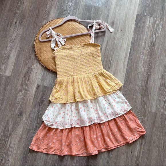 American eagle ditzy floral smocked tiered mini dress women’s‎ xs - Picture 2 of 7